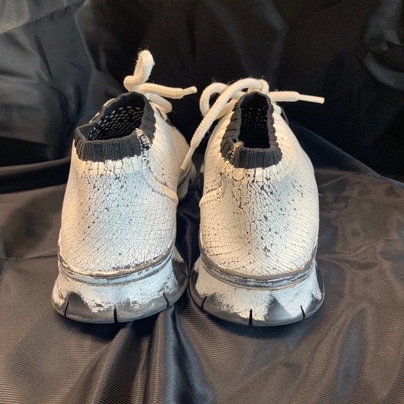 White painted Maison M Margiela Sneakers - Picture 6 of 16